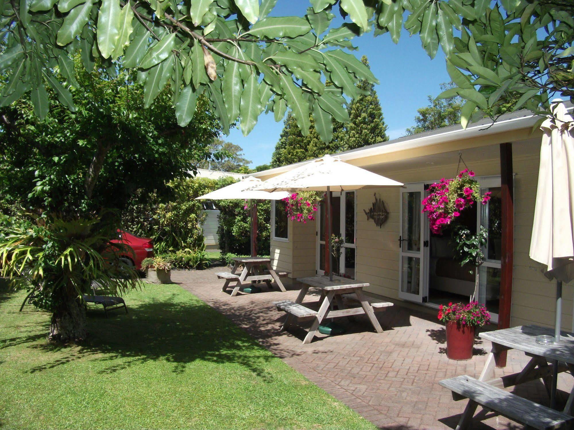 Tatahi Lodge Beach Resort Hahei Exterior foto